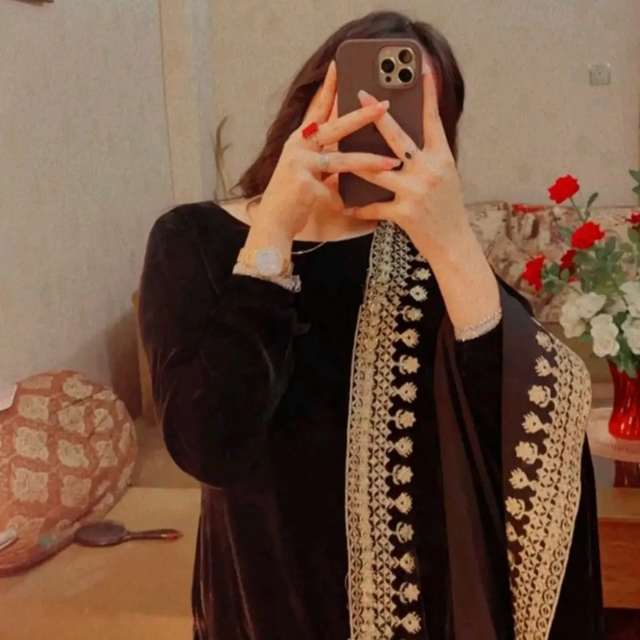 Hidden Face DP Girls