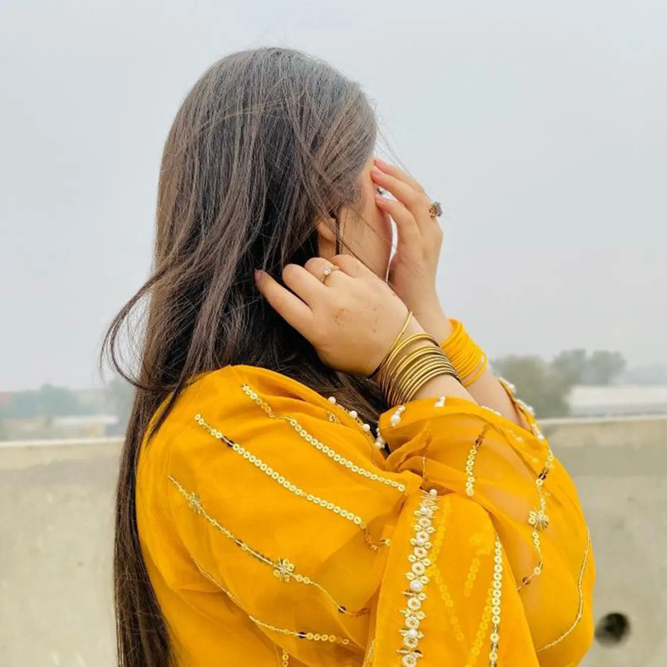 Hidden Face DP Pic Girl