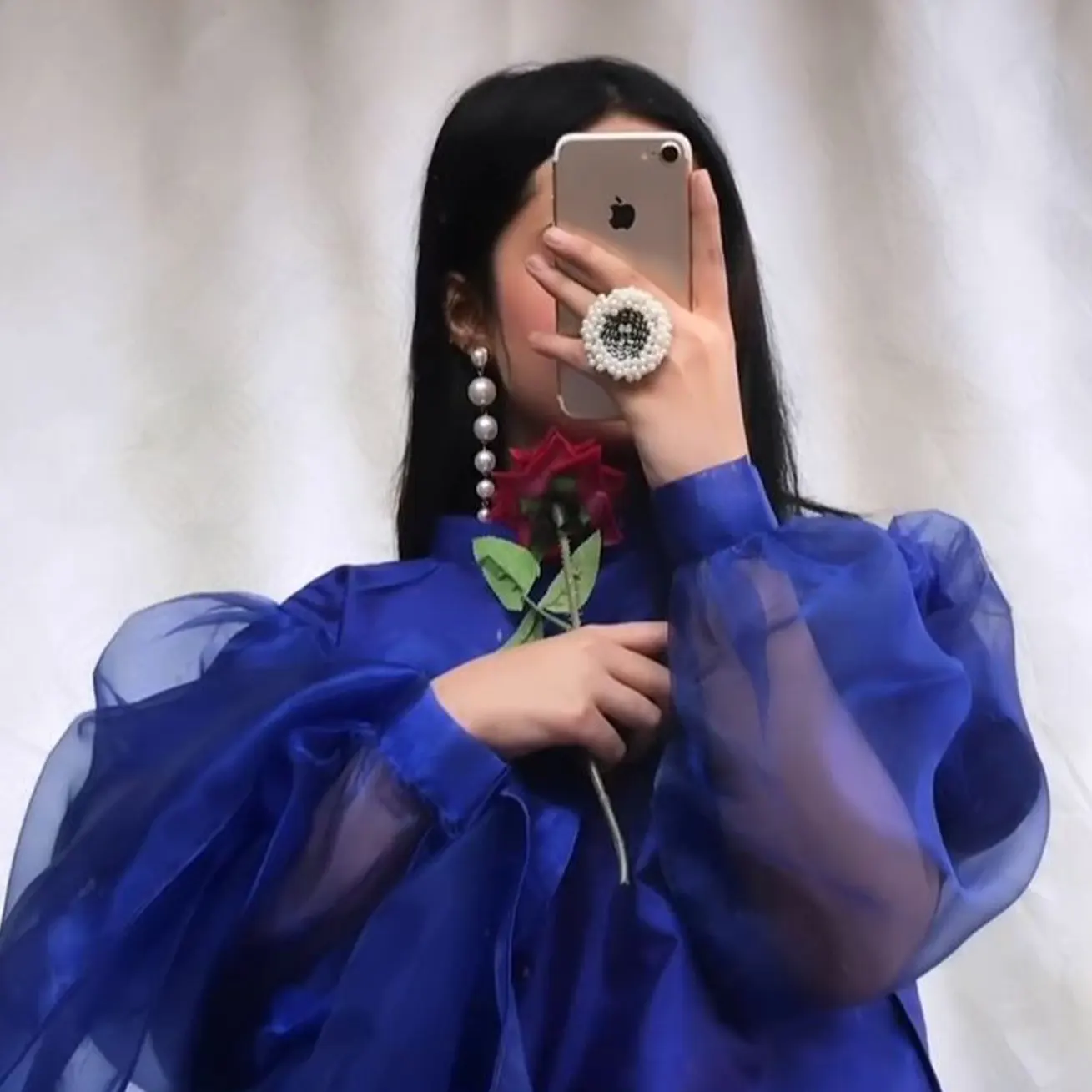 Hidden iphone Face DP